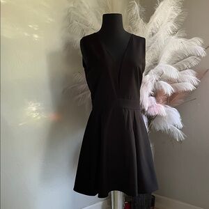 Chic Black V-Neck Mini Dress